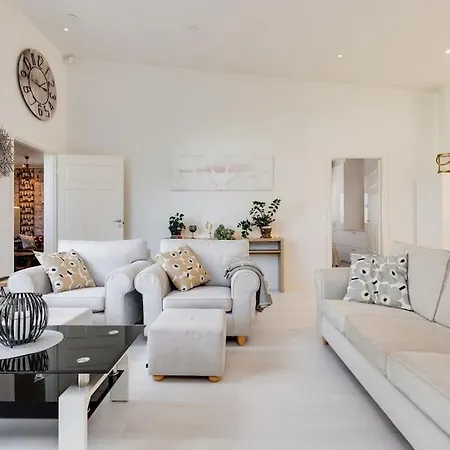 Luxury Santa Hill فيلة روفانييمي