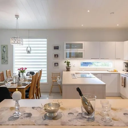 فيلة Luxury Santa Hill *